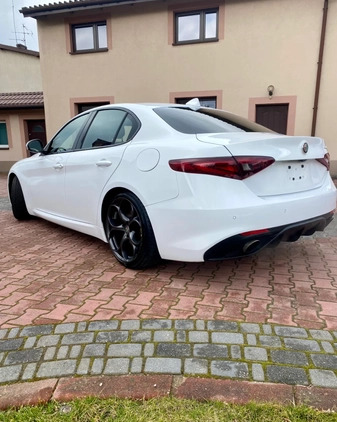 Alfa Romeo Giulia cena 89999 przebieg: 108000, rok produkcji 2017 z Częstochowa małe 92